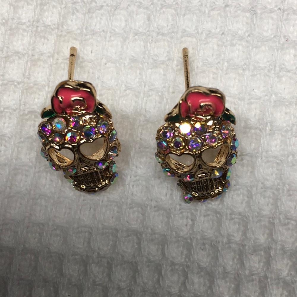 Rose pink  Rhinestone Skull Earrings - Picture 7 of 7